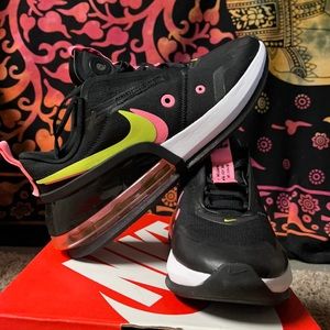 NIKE air max up size 8
